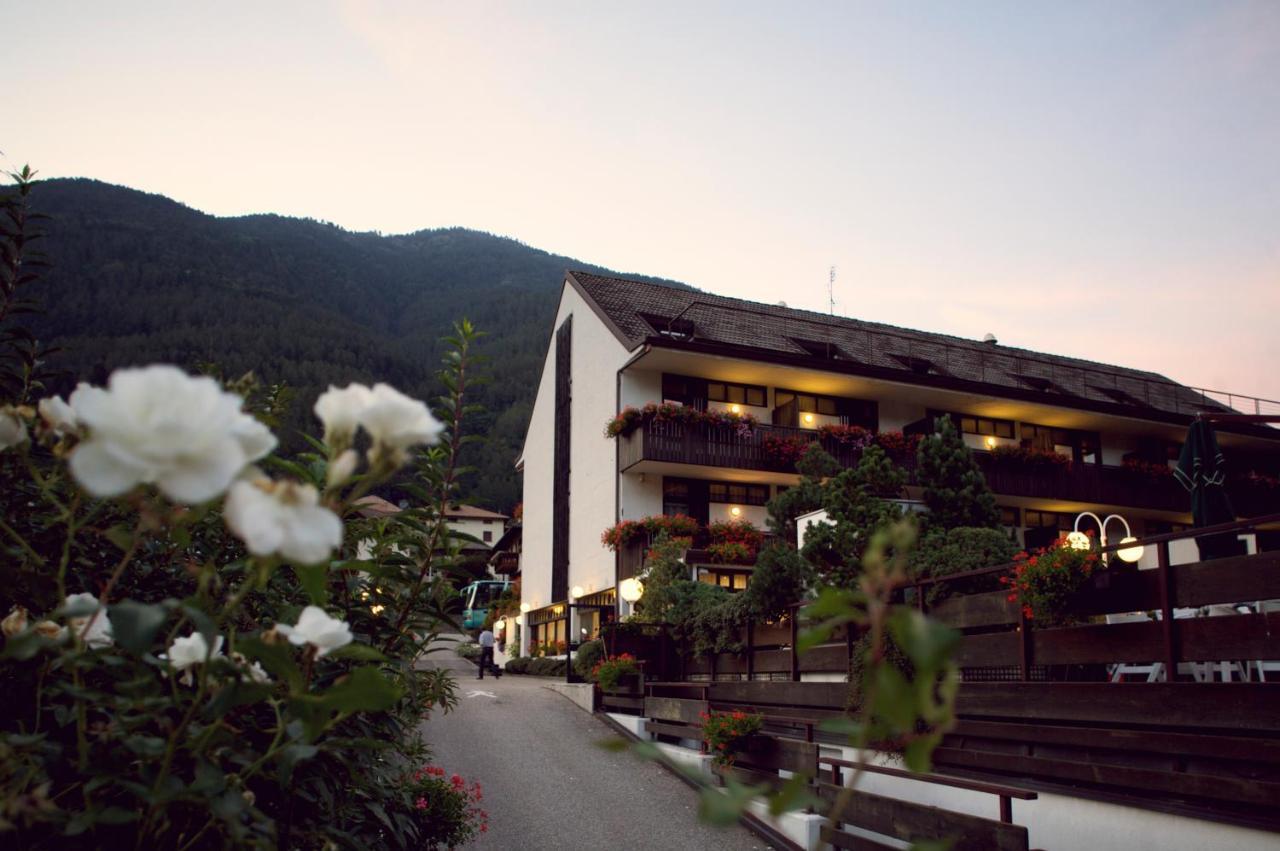 Pippo Hotel Terzolas Kültér fotó