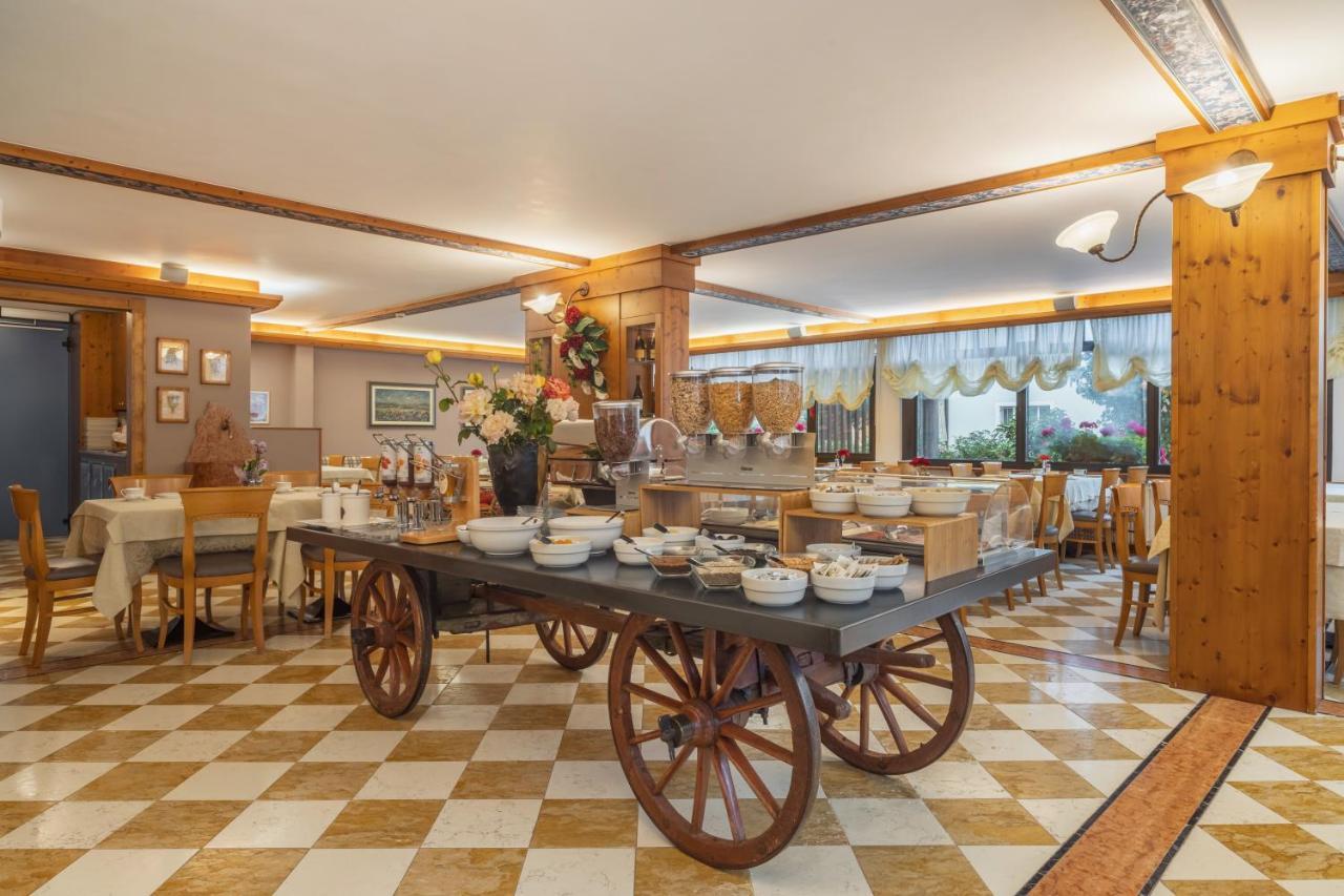 Pippo Hotel Terzolas Kültér fotó