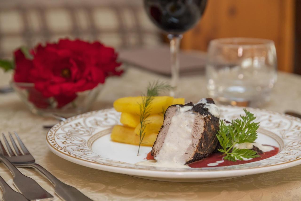 Pippo Hotel Terzolas Kültér fotó