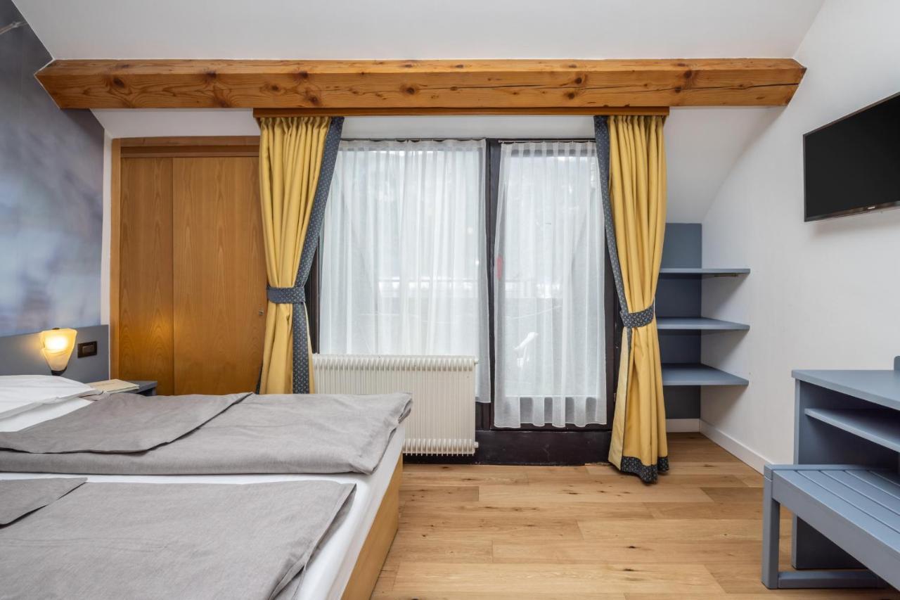 Pippo Hotel Terzolas Kültér fotó