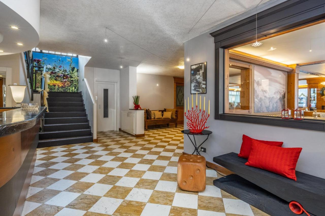 Pippo Hotel Terzolas Kültér fotó