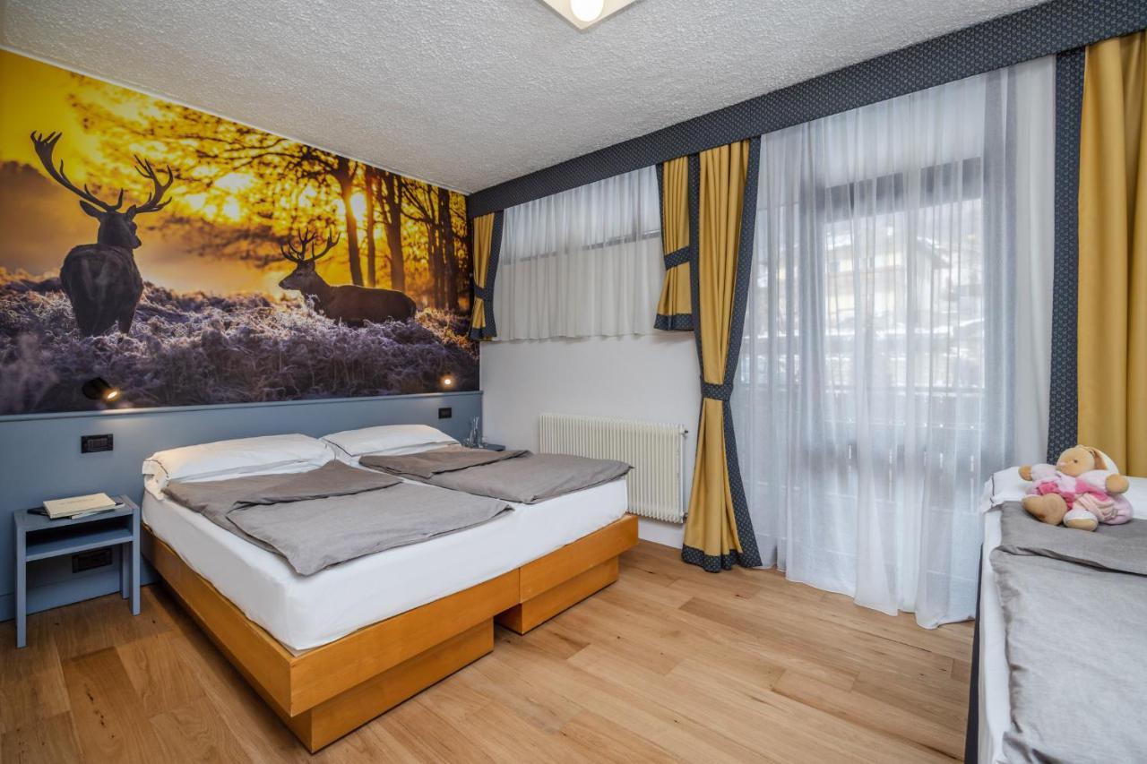 Pippo Hotel Terzolas Kültér fotó